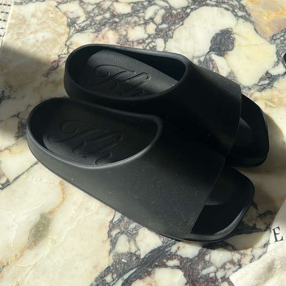 KHAITE rubber slide sandals - Picture 2 of 4